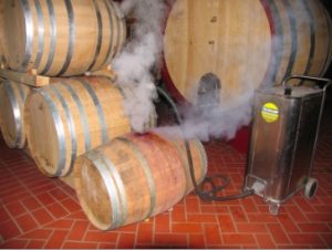pressurised-steam-cleans-oak-barrels
