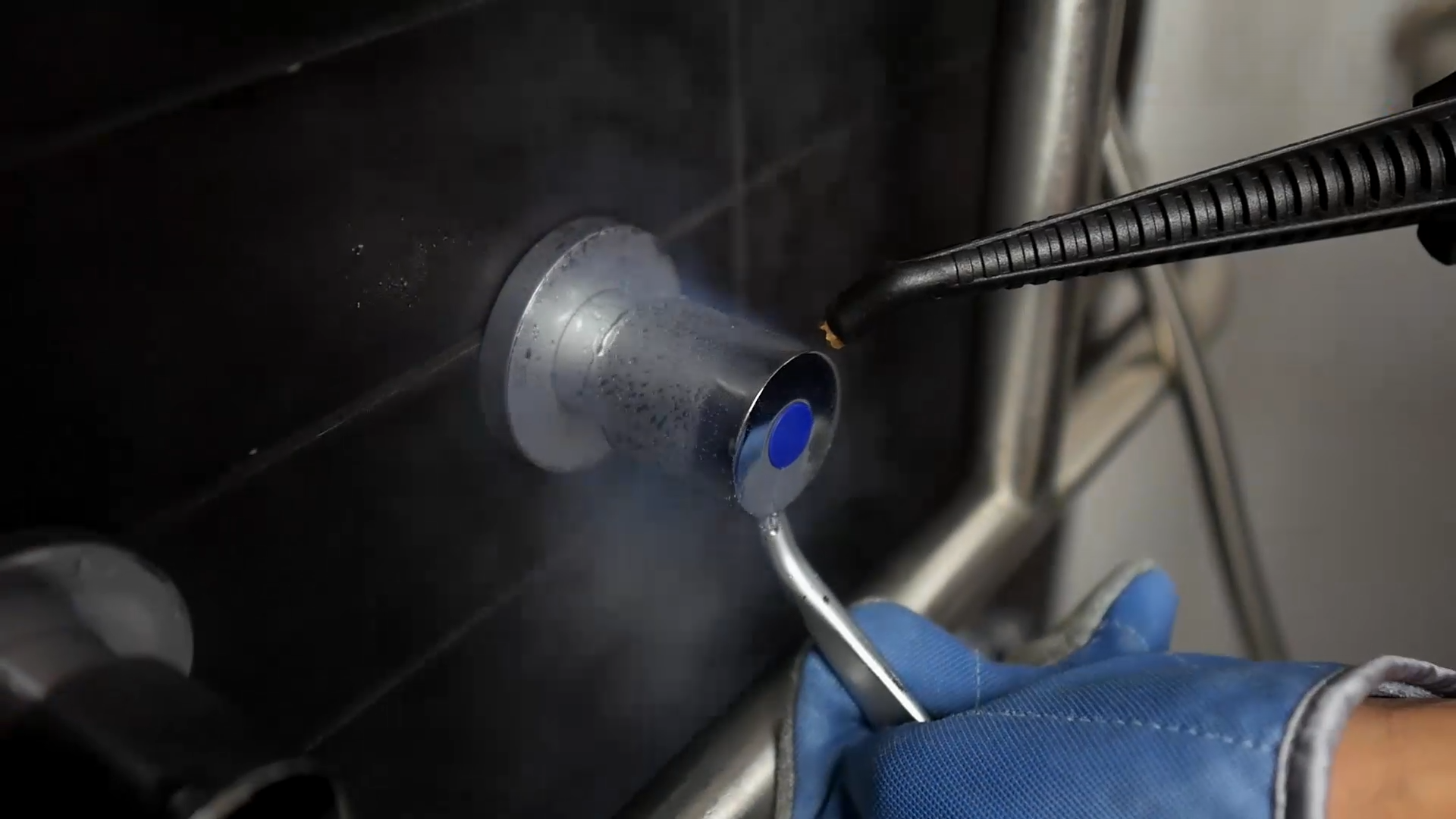 Image illustrating Duplex's bathroom cleaning equipment used for cleaning and sanitising valves and other bathroom fixtures with high efficiency.